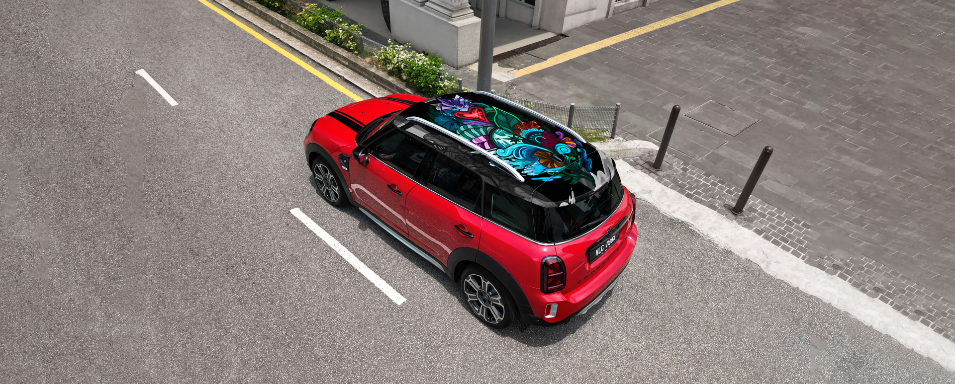 THE MINI COUNTRYMAN ROOF ART EDITION.